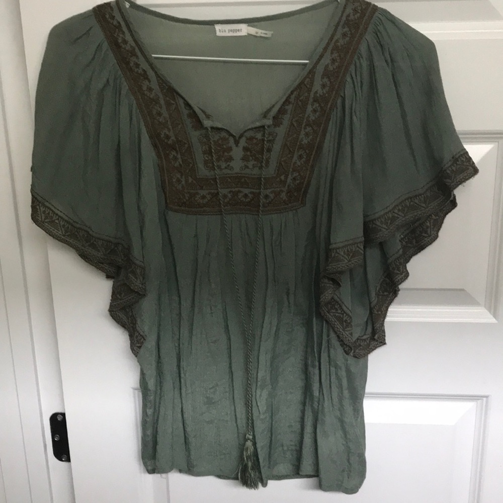 Trendy Boho Green & Brown Top (Size M)